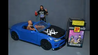Karty WWE 24 saszetki. 2022 PANINI BASE BRAND WWE TRADING CARDS.