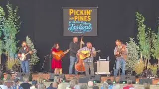 Incredible Bluegrass Flatpicking! Kenny & Amanda Smith 