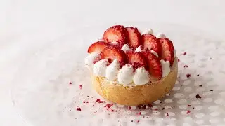 【スイーツレシピ】ワタナベマキさん監修！「いちごのお祝いシュー」　Strawberry Celebration Cream Puff Supervised by Maki Watanabe