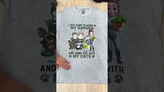 Gardening and cats on one perfect T-shirt #gifts #giftideas #catlover #gardening #plantlover