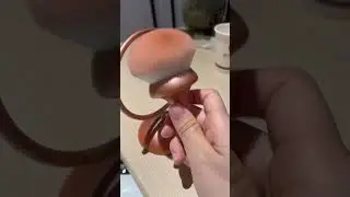 Pretty Powder Brush with A Magnetic Stand