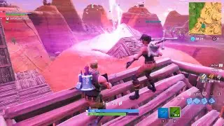 FORTNITE BATTLE ROYALE catching the lightning near paradise palms