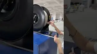 Tutorial on how to install the strapping machine. This is how to install the strapping machine.l