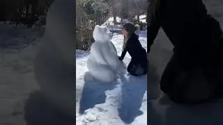 Let&rsquo;s build a snow bear!