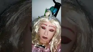 2025. december 29. t&eacute;lany&oacute; smink szőke hajjal Santa mum makeup