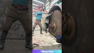 They Need a GIANT Hammer Just to Change the Blade?😂This Saw is an Absolute UNIT! #saw #construction
