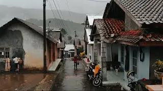 Rain in the village under the mountain||Indonesian rural atmosphere||javavillage