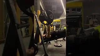 @moroovlogs  gym time 👌🏻😎