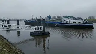 Nieuwkomer SIJTJE (76 jaar) verlaat de Julianasluis en meert aan 28-01-2026