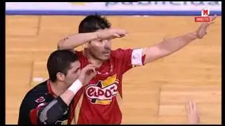 Гол с центра Кике. Видео от Максима Заурова