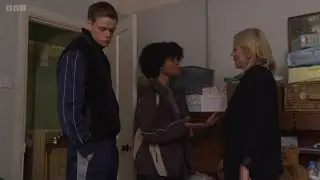 EastEnders- Jasmine catches Cindy snooping about her room (24th November 2025)