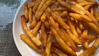 Замороженный картофель фри во фритюрнице