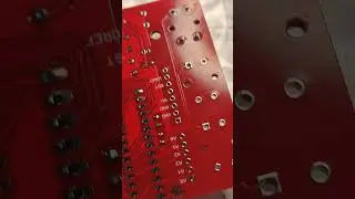 8 шаг Впаиваем кроватку под микроконтроллер Атмега 328 на плату Arduino DIY  2 августа 2024 г.