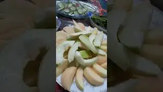 #sweet guava and pear #fruits #youtubeshorts #satisfying sounds #asmr #shorts