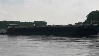 Schubschiff auf dem Rhein Altlussheim /Baden