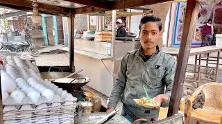 Agra Hardworking boy selling Boiled Egg Fry making Rs. 35 | Agra street food
