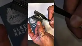 A Sleek Razor &ndash; The Shave Factory 🤩