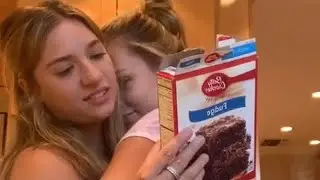 Kenzie & Maddie Ziegler Make Brownies On Instagram Live