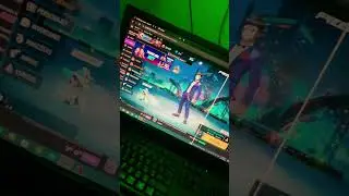 Estoy en directo ahora mismo en Twitch #danielyt #domidios #donato #thenino #rg4 #freefire