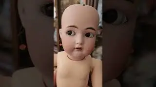 Flirty eyes ~ K&R antique doll