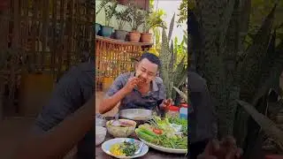 ငပိရည်တို့စရာ စုံစုံနဲ့ ထမင်းစားချင်လို့ ကိုယ်တိုင်ထလုပ်ပြီး မြိန်မြိန်စားဖြစ်တာလေးပါ
