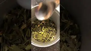 Jaśminowa herbata o delikatnym smaku i pięknym aromacie  idealna na relaks. Od Andziaks i Luka 🥰