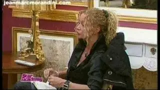 Raphaelle Ricci humilie Claire Marie