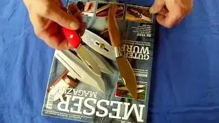 Messer Magazin und zwei Messer