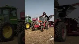 Loading a bag PRO Grain Bagger