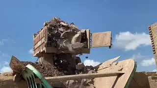 How stone Crushing works? 🔥Sand Crushing 🔥ASMR HOW to Crush Rocks  ? heavey Machinery#goviral 