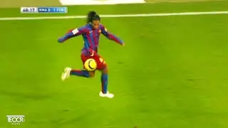 Unbelievable Goal by Ronaldinho from Midfield