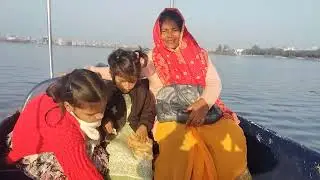 Ham log gaye the jhil ghumne pure bacchon ke sath