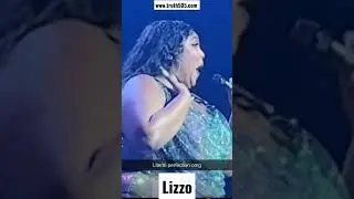 Lizzo pretending to give fellatio