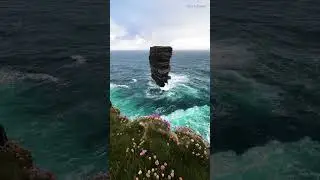 Scenic View of Wild Cliffs of Moher and O'Brien's tower | Cliffs of Moher | Republic of Ireland