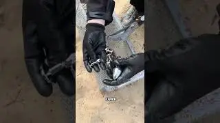Ce mec cherche des tr&eacute;sors sur la plage&hellip; Tu devines combien il gagne ?  #m&eacute;tiers