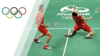 China's Fu and Zhang win badminton doubles gold