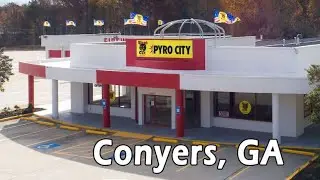 Fireworks Store Tour: PYRO CITY (😱What, Im buying more Fireworks😵)