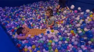 Giggle Town Adventures With Anas &  Ayra!