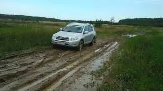 Toyota Rav4. offroad