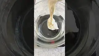 Float test for your sourdough starter #foodblogger #sourdoughbread #sourdough