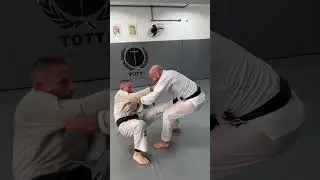 Gracie Jiu Jitsu ne rel&acirc;che jamais la prise avant que &ccedil;a casse !