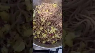 WHOLE WHEAT PASTA CARBONARA #food #recipe #satisfying #shorts #2023