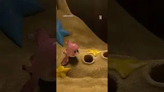 new babysitting technique UNLOCKED 🔓💨 Larva Family is now playing on Netflix!