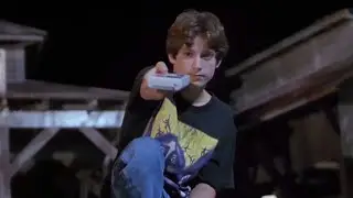 Elijah Wood reprograms Flipper with a Nintendo Game Boy