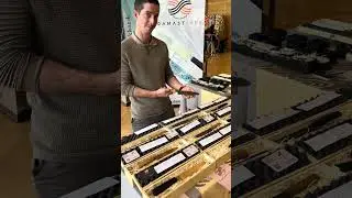 Messeschmied Thomas Rath zeigt seine einzigartigen handgeschmiedeten Damastmesser auf der Kunstmesse
