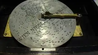 Caixa de Música Antiga Edelweiss Disk Box. 1890
