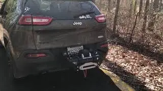 Smittybilt X20 Winch on 2016 Jeep Cherokee