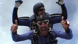 EXPERIENCE JUNKIE: Skydiving