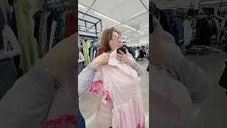 Светочке ничего не подходит -поправилась .