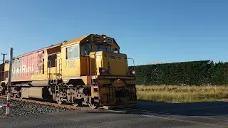 804 Puts On A Hornshow Through Kerrs Road With DFB 7186